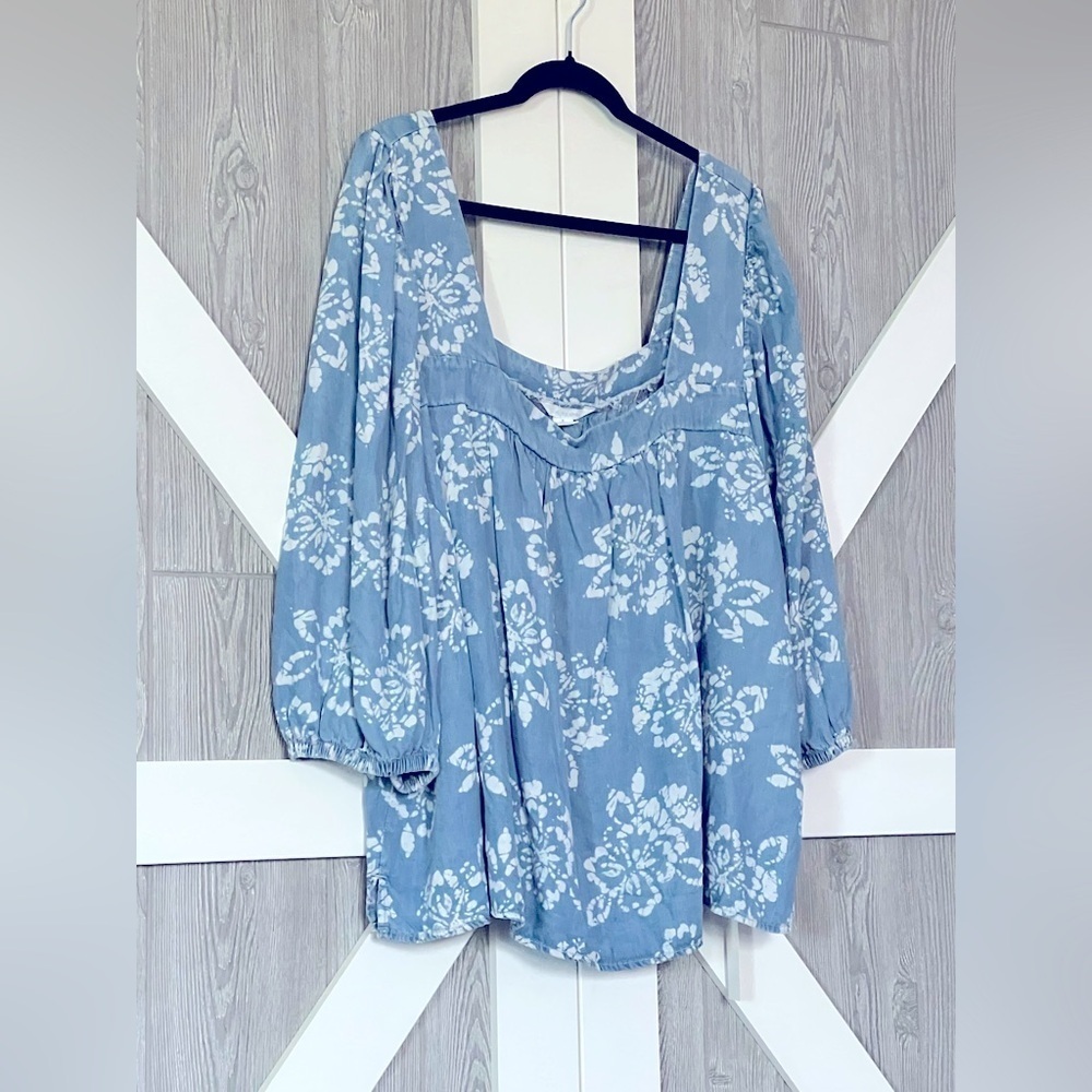 033. NWT CASLON Floral Stamp Chambray Popover Top 3x - Picture 2 of 4